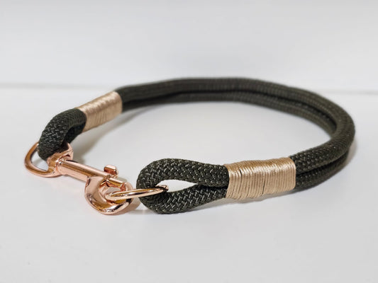 Tau Premium Halsband | 8mm | Bolzenhacken oliv / rose gold