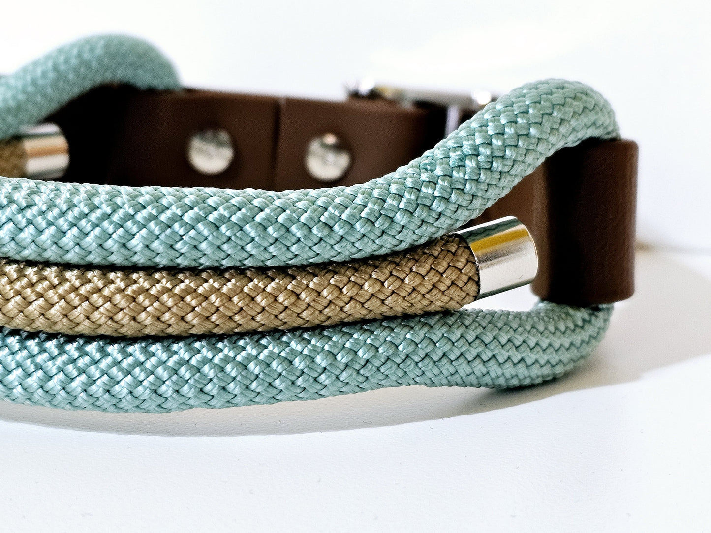 Tau Premium Halsband TRIO - Biothane Verschluss Stück | 10mm / 25 mm | silber / türkis / bege