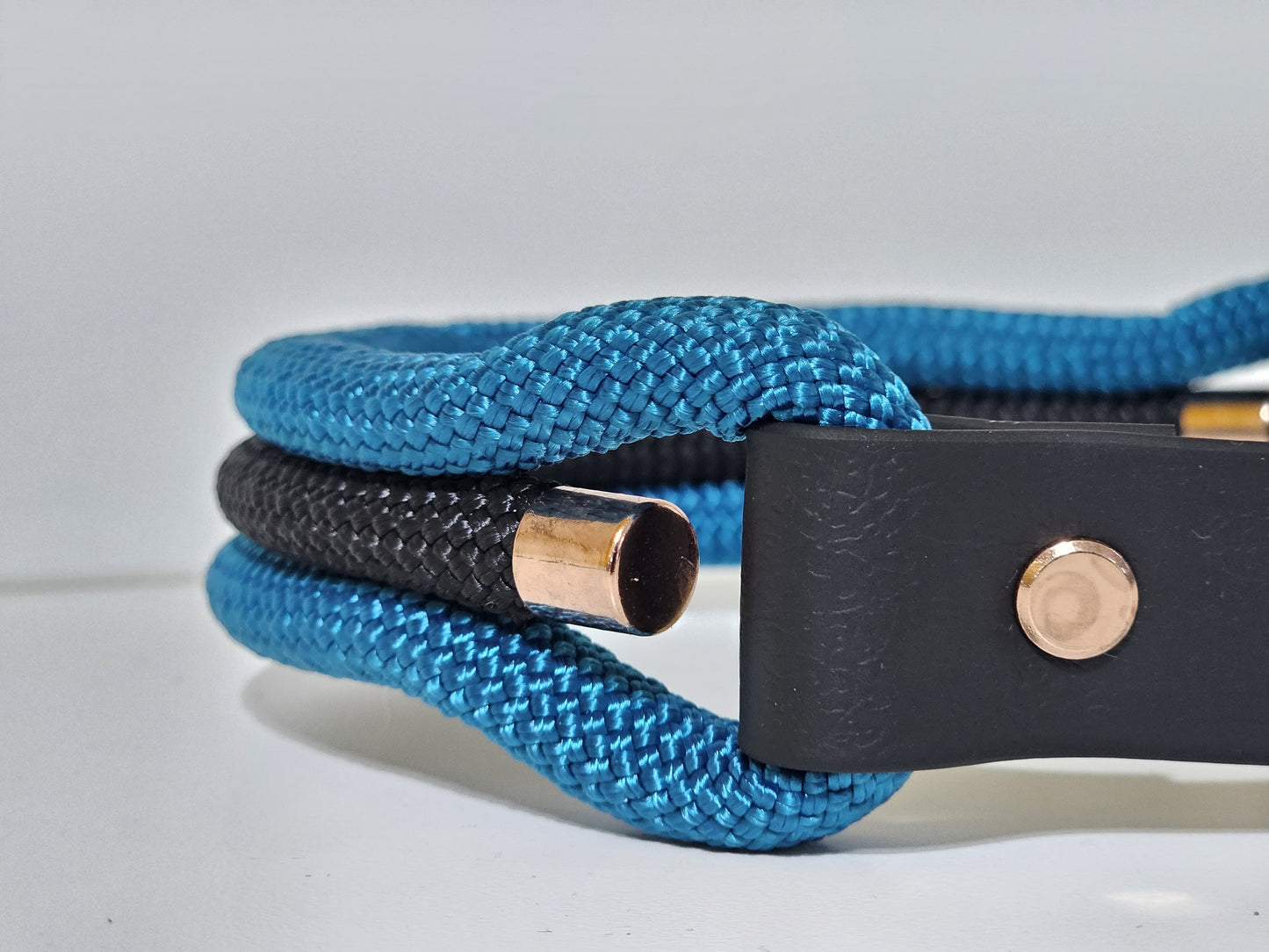 Tau Premium Halsband TRIO - Biothane Verschluss Stück | 10mm / 25 mm | rose gold / blau / schwarz