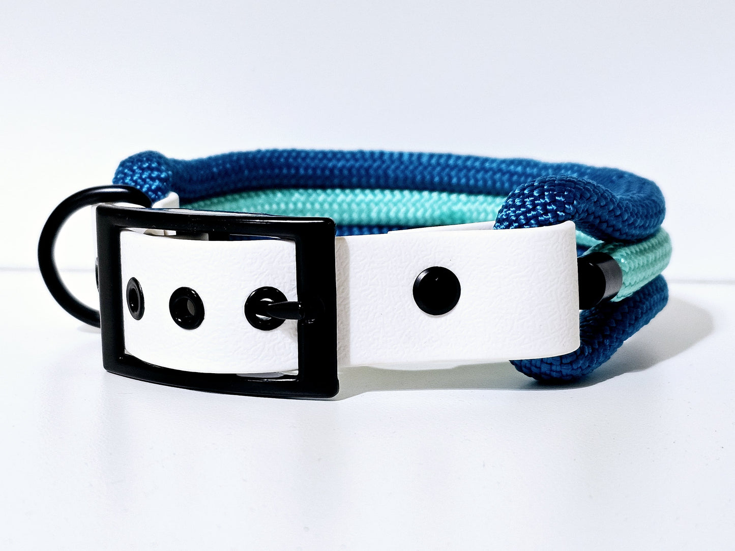 Tau Premium Halsband TRIO - Biothane Verschluss Stück | 10mm / 25 mm | schwarz / blau / hellblau