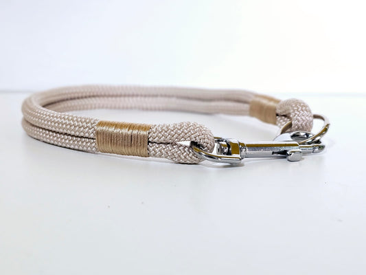 Tau Premium Halsband | 8mm | Bolzenhacken bege / silber