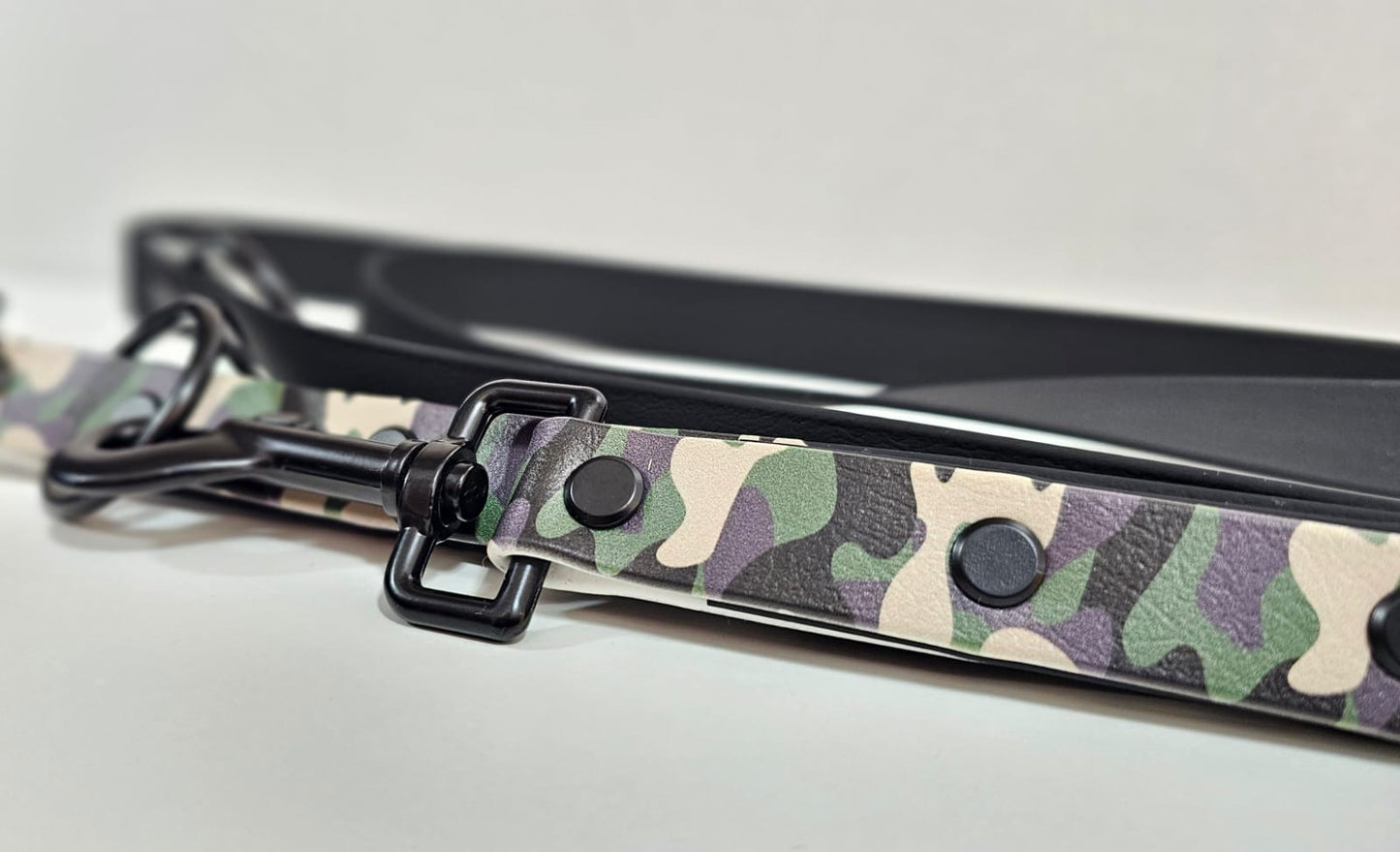 Doppelleine 2m black / camouflage "tank color"